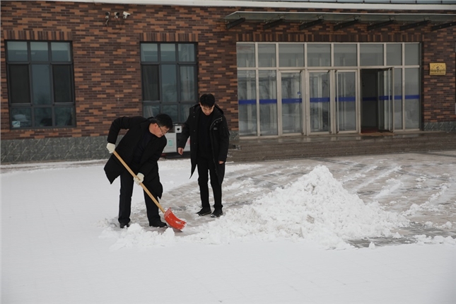 接力除雪.jpg