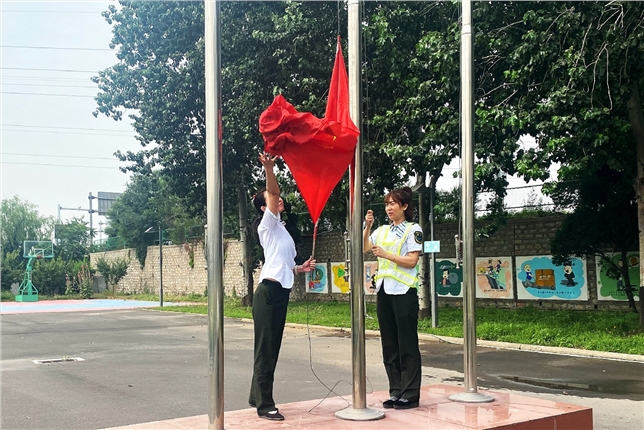 升国旗 唱国歌 迎七一 祝福党-王一波.jpg