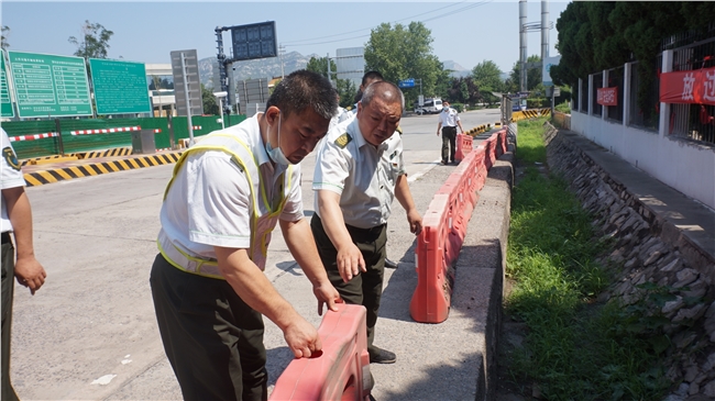 2021年7月8日 加强边沟安全防护 李风晓.JPG